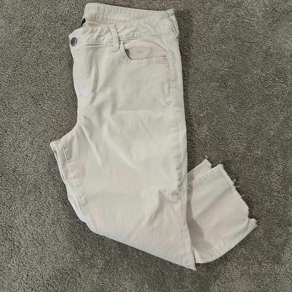 AE Jegging crop. 20 short.